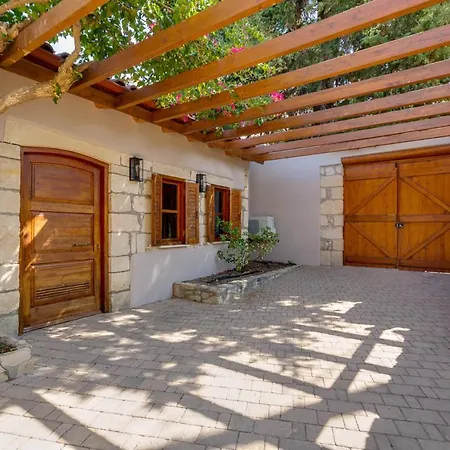 Armonia Retreat Chania (Crete)